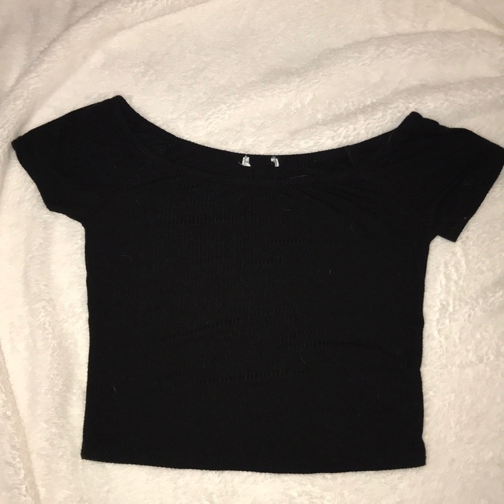 Black ribbed t-shirt🖤